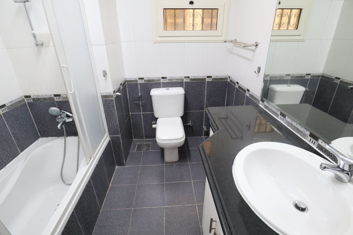 Modern 5BR Apartment Near International Schools