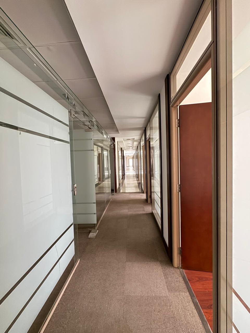 Administrative Office 1570sqm for Rent in Mivida Business park