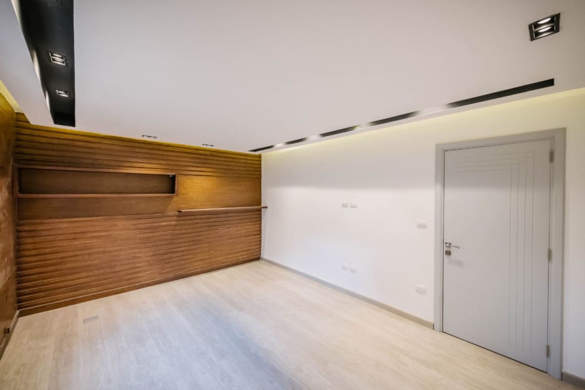 Administrative Office For Rent| 200m²| Cornish.