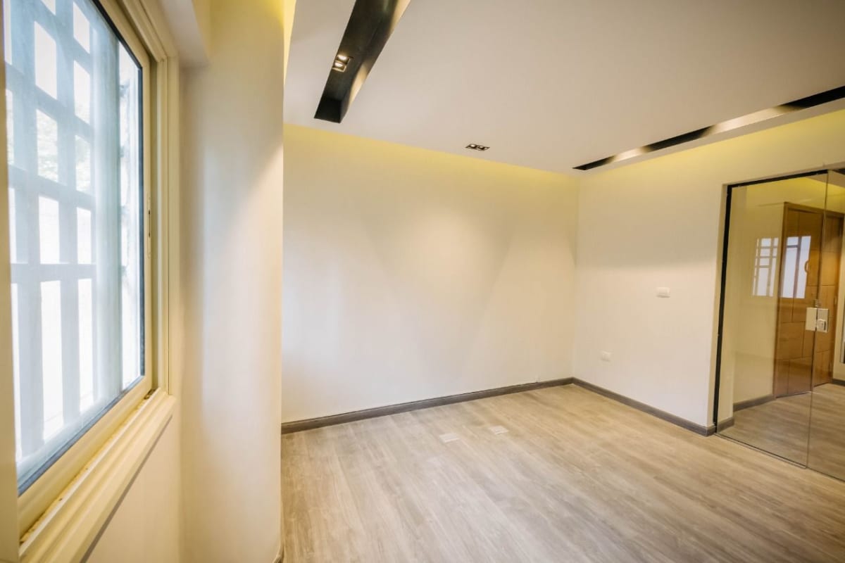 Administrative Office For Rent| 200m²| Cornish.