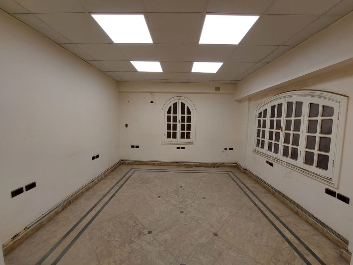 Administrative Office For Rent| 300m²| Sarayat.