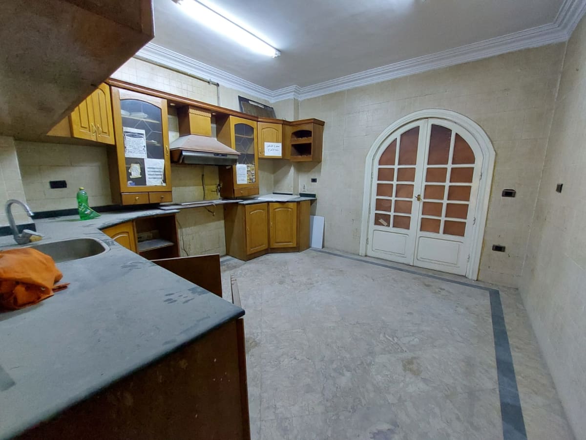 Administrative Office For Rent| 300m²| Sarayat.