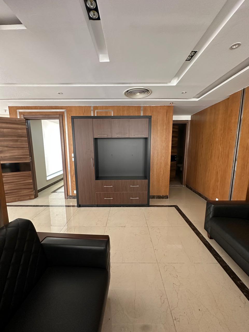 Administrative Space For Rent| 550m² | First Settlement. 