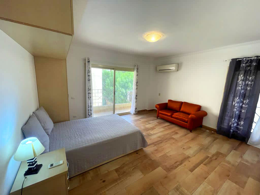 Beautifully Elegant Furnished Apartment In Maadi Sarayat.