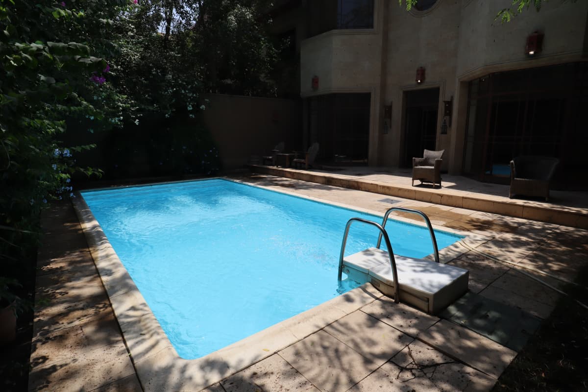 Luxurious Maadi Sarayat Villa Featuring A Private Swimming Pool For Rent.