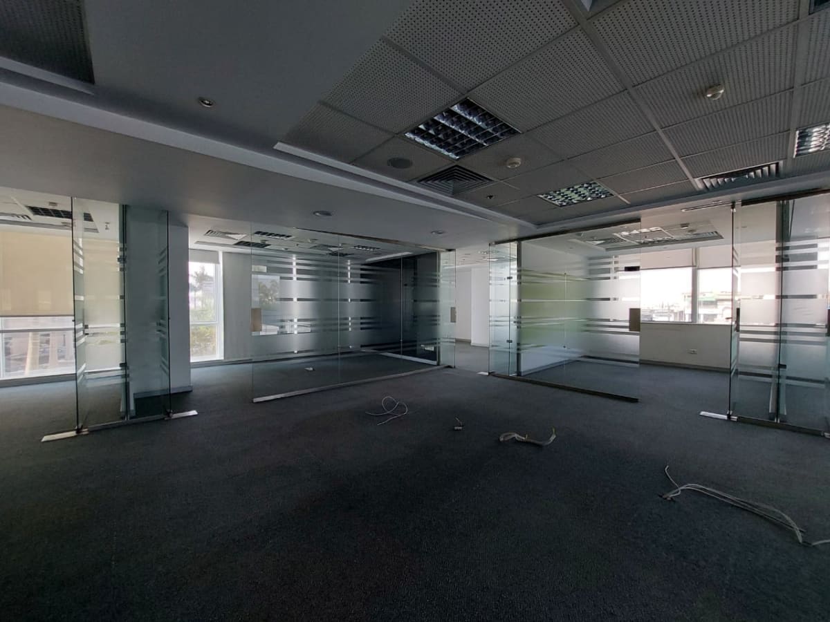 Administrative office for rent | 400 m² | 90th North.