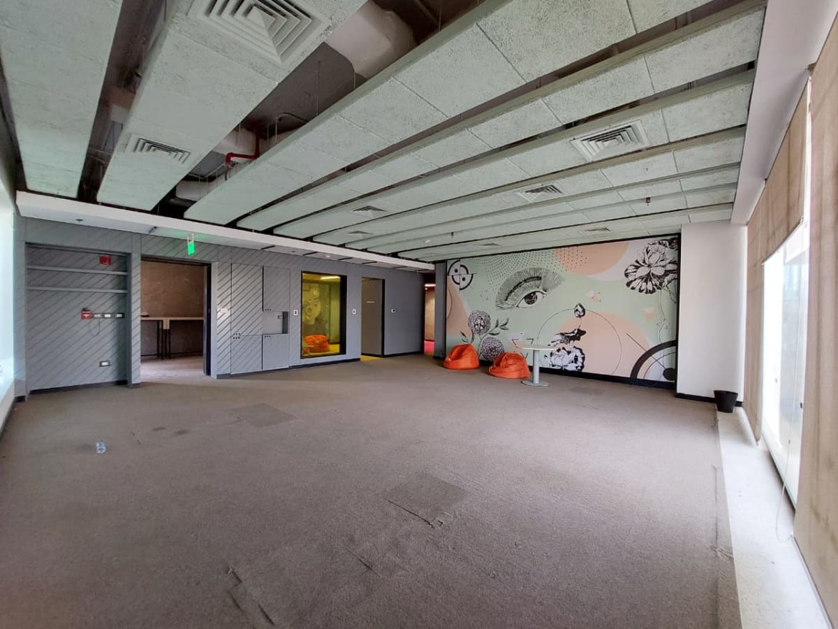 Administrative office for rent | 250 - 200 outside | 90th North.