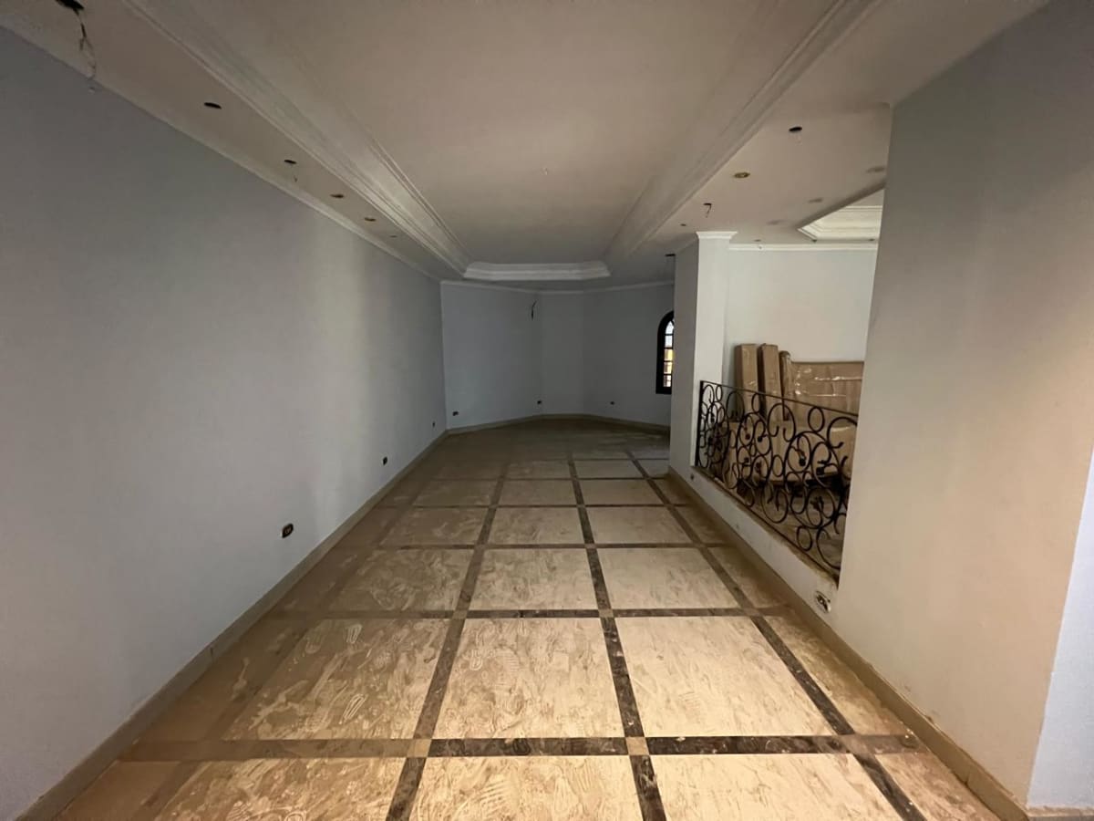 Administrative office for rent | 700 m² | El Maadi.