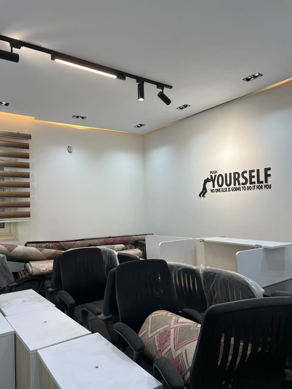 Administrative Office For Rent| 260m² | 90th South. 