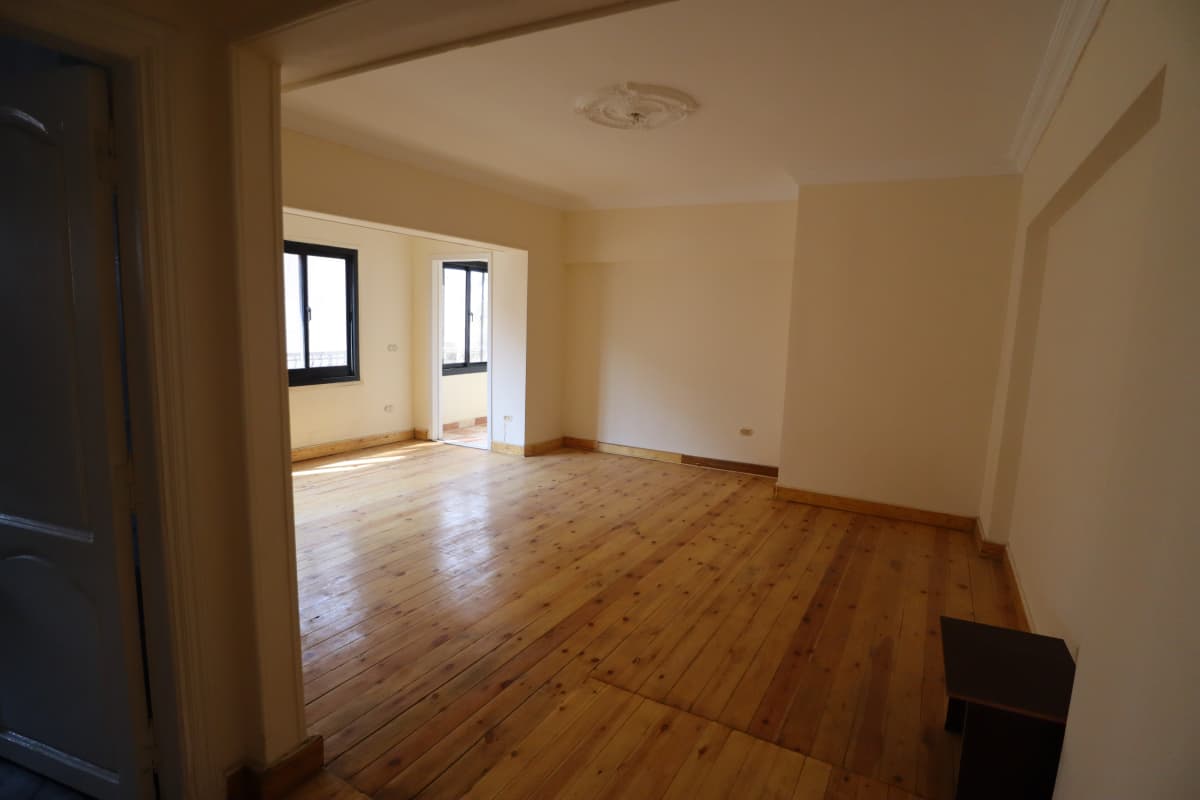 4 BR Apartment in Maadi Sarayat - 270 sqm 