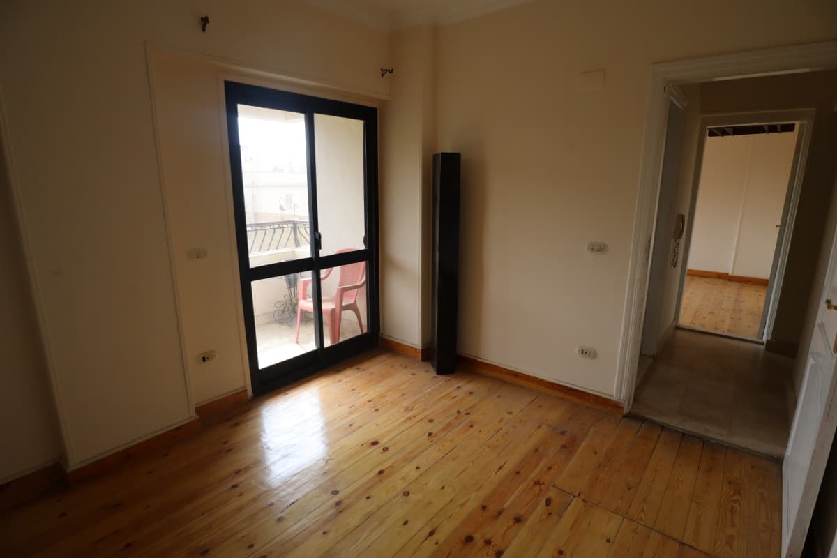 4 BR Apartment in Maadi Sarayat - 270 sqm 