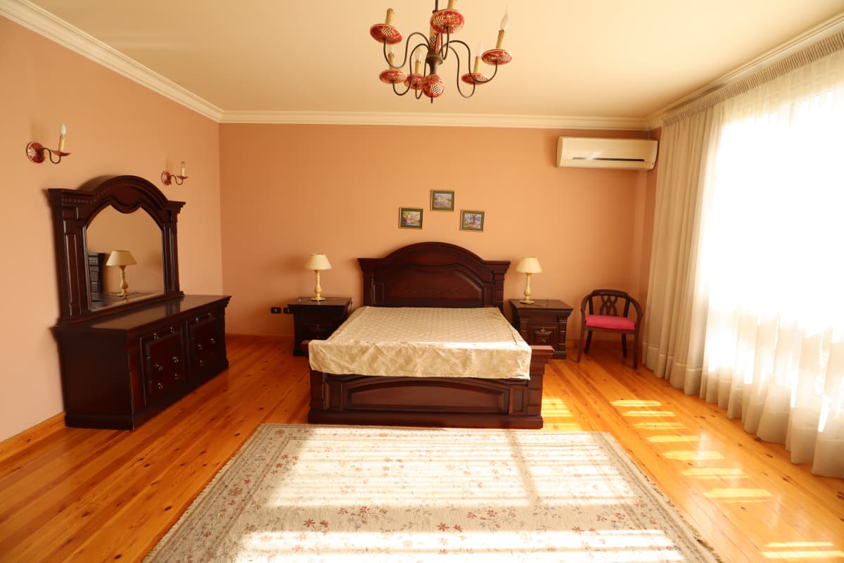 Modern 3BR Apartment with Shared Pool Access