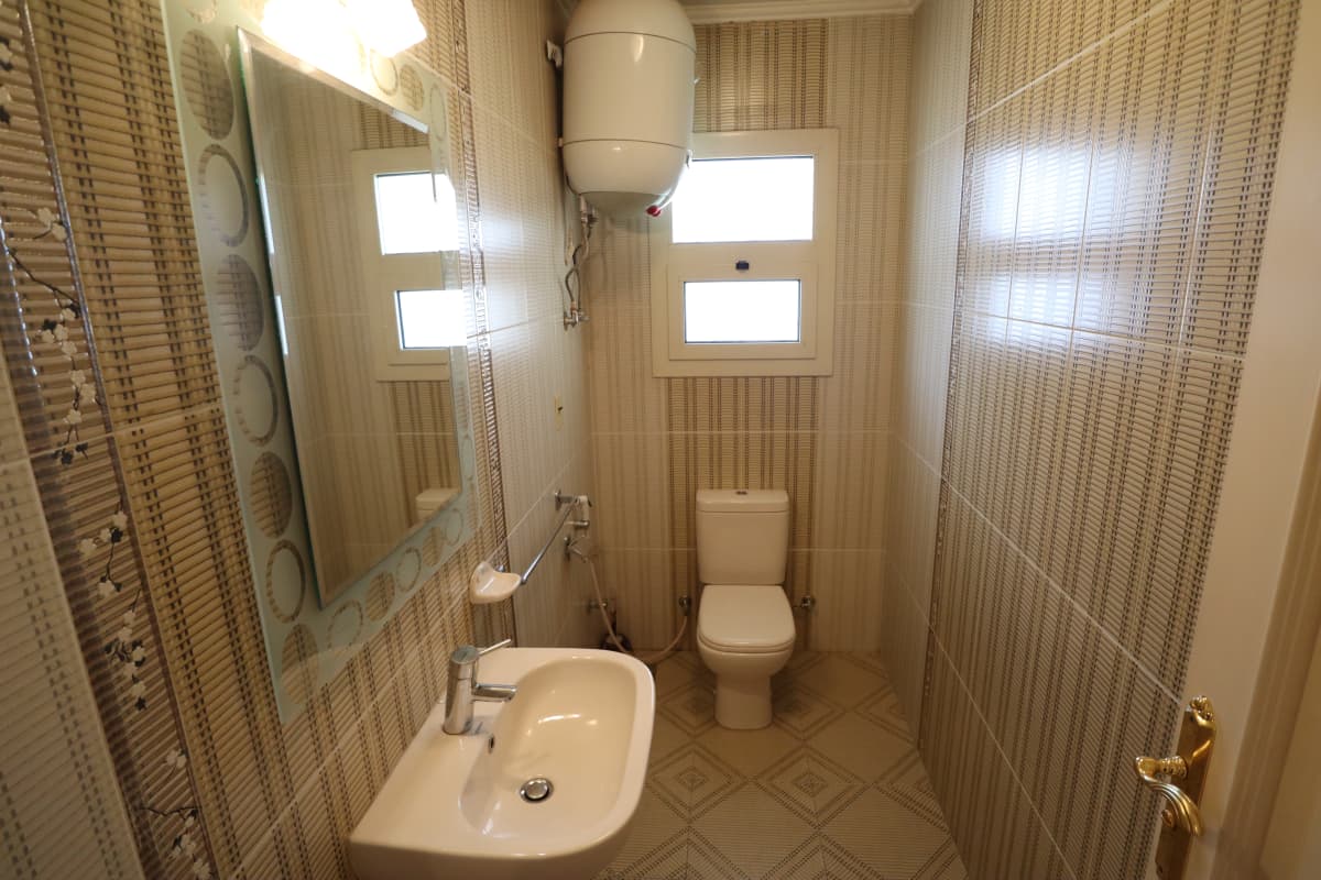 Modern 3BR Apartment with Shared Pool Access