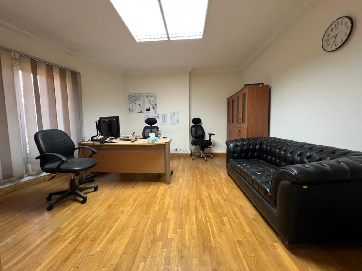 Administrative Office For Rent| 260m² | Sarayat. 