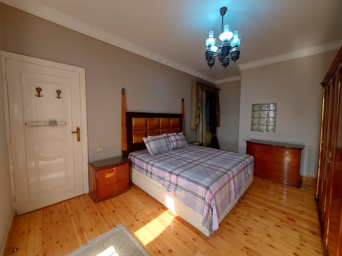 Bright And Charming Furnished Apartment In Zamalek.
