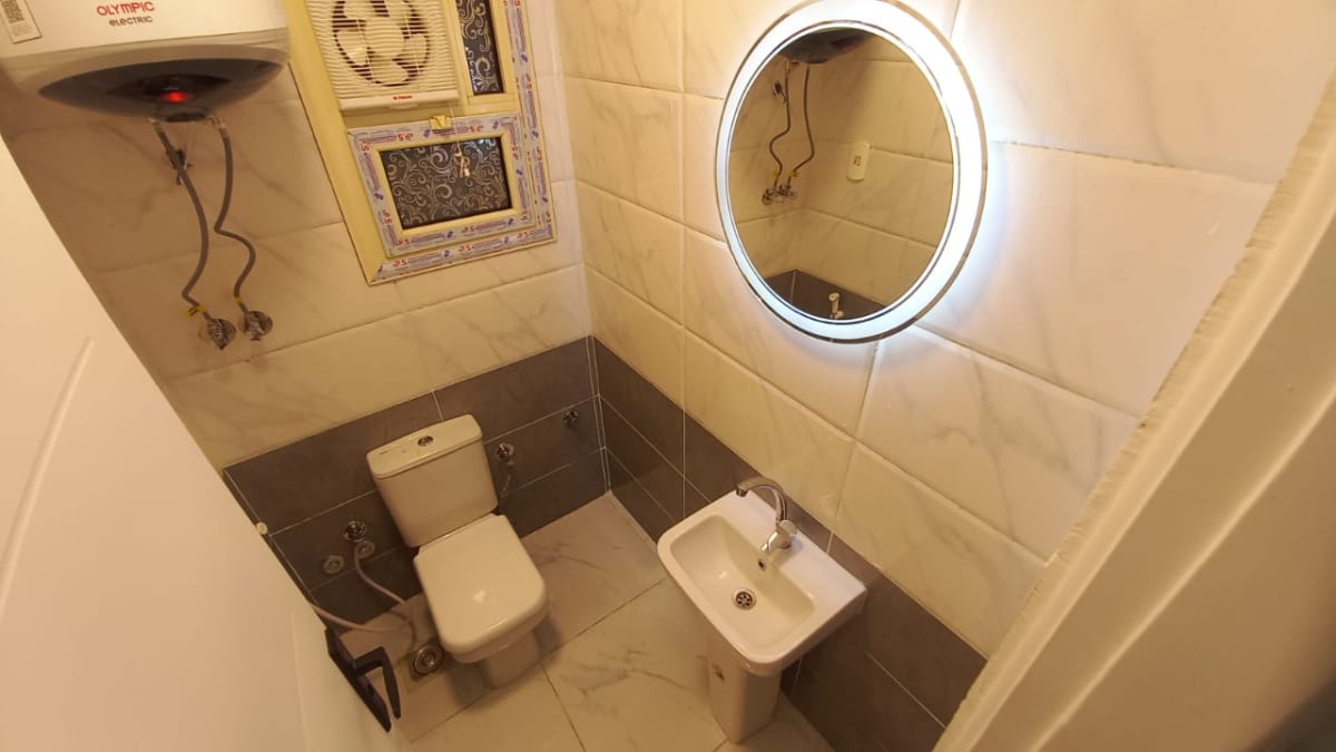 Elegant Furnished Apartment Embracing The Charm Of Degla Maadi Living.