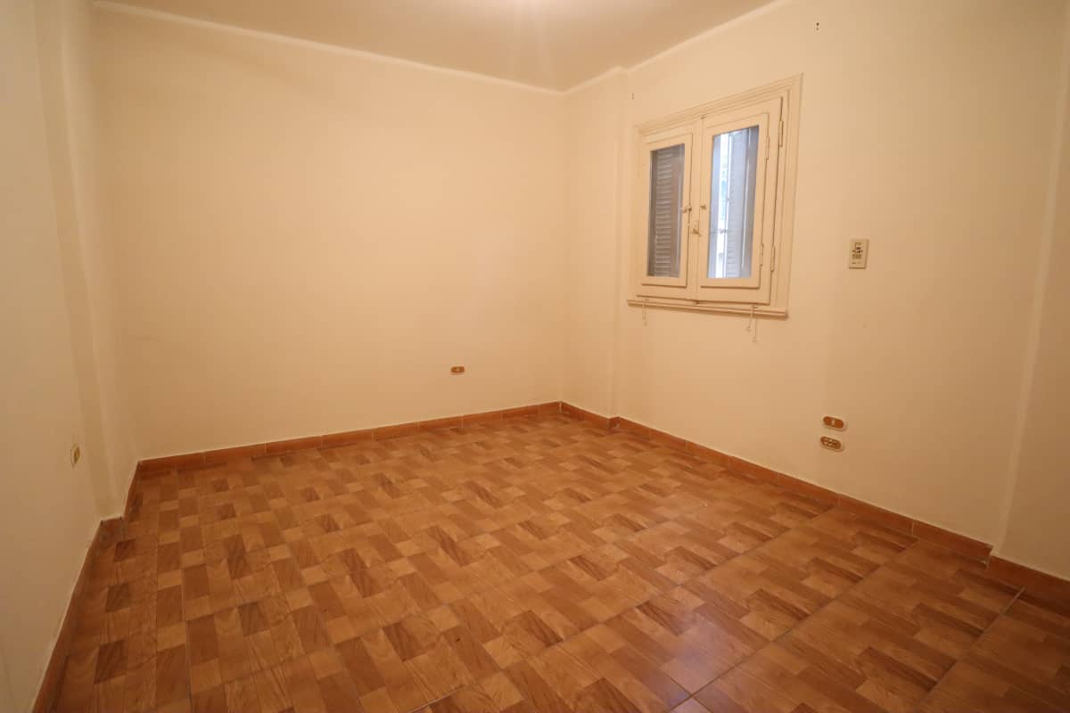 Unfurnished 180 sqm Apartment in Maadi