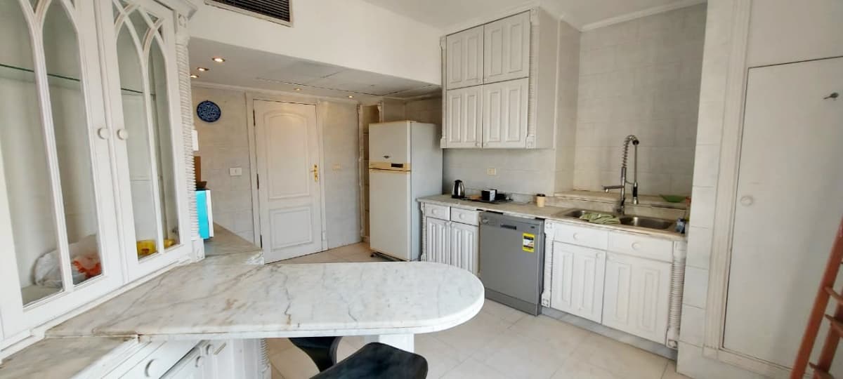 Find Your Ideal Home In This Spacious And Stylish Degla Maadi Apartment.