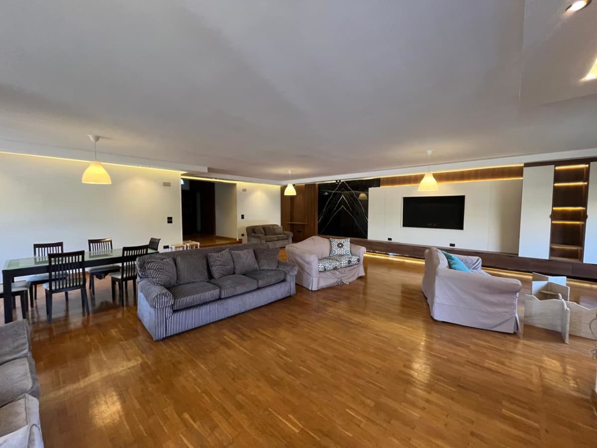 Spacious 5BR Apartment in Maadi | 400 sqm