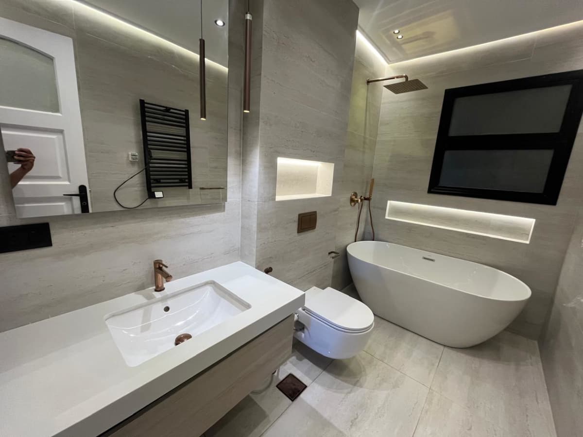 Spacious 5BR Apartment in Maadi | 400 sqm