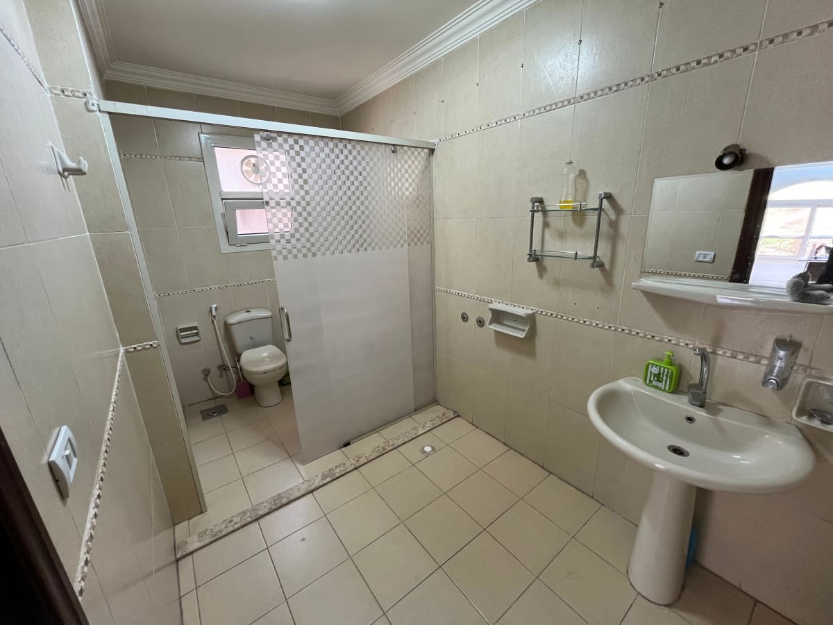 Administrative office for rent | 300 m² | El Maadi.