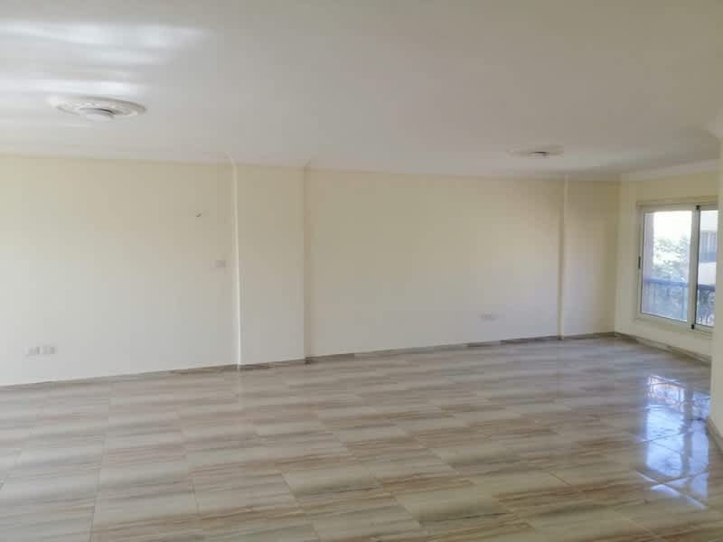 Modern Semi Furnished Apartment| Maadi Degla|220SQm.