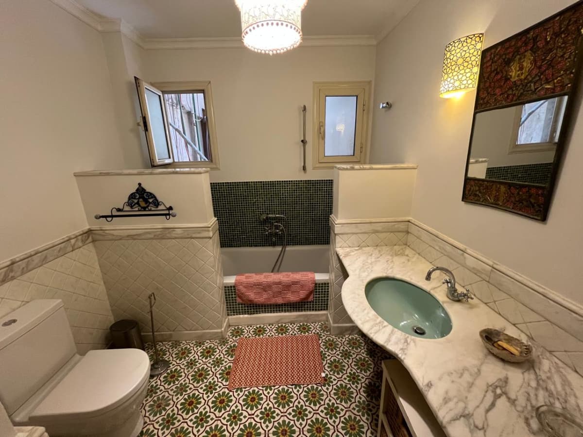 Amazing 2-Bedrooms Apartment In The Heart Of Maadi Sarayat|180m².