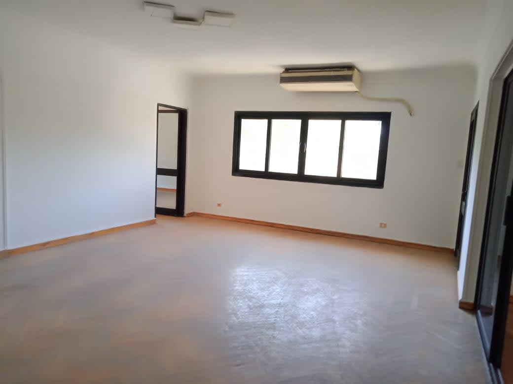 Administrative office for rent | 300  m² | El Maadi.