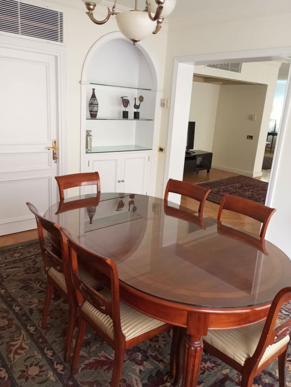 Spacious 3-BR Apartment with Fully Equipped Kitchen