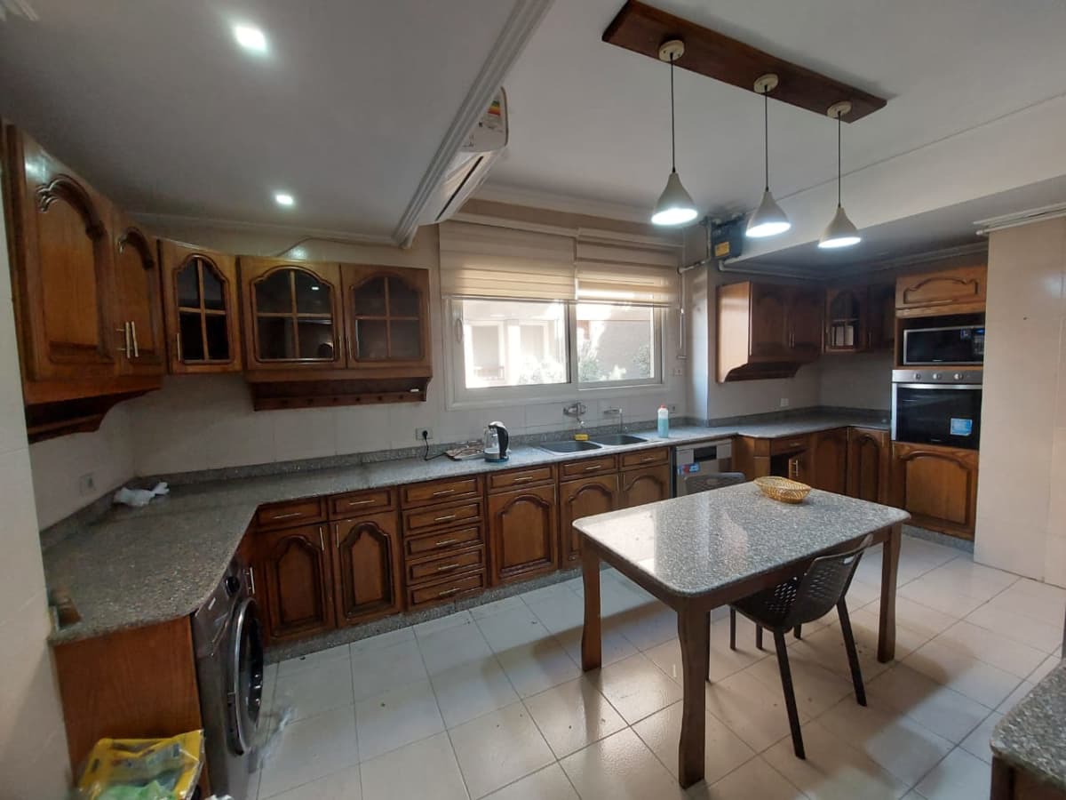 Bright 3-BR Apartment - 220 M2