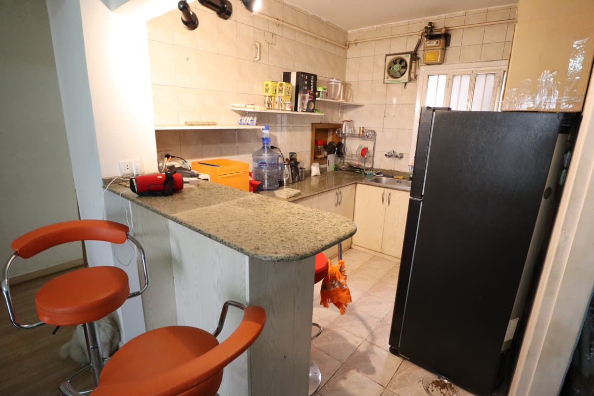 Bright 2-Bedroom Apartment with Green Views