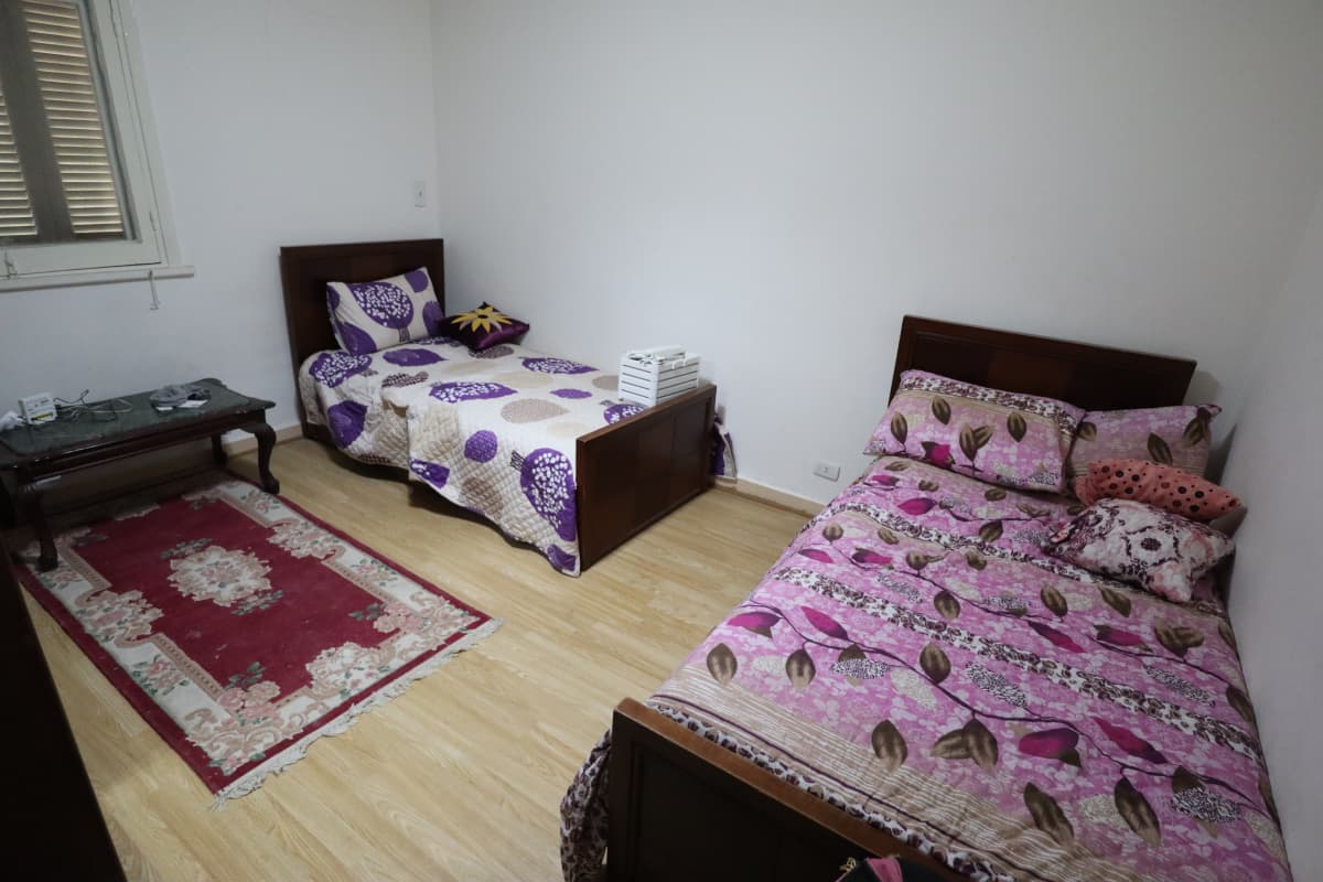 Bright 2-Bedroom Apartment with Green Views