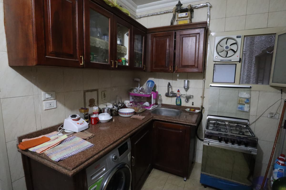 Cozy 2-BR Apartment with Peaceful Balcony Views in Maadi