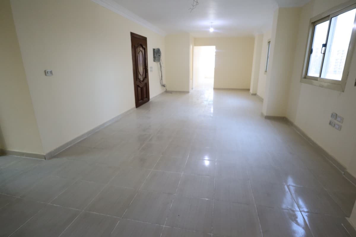 Administrative office for rent | 1100 m² | El Maadi.