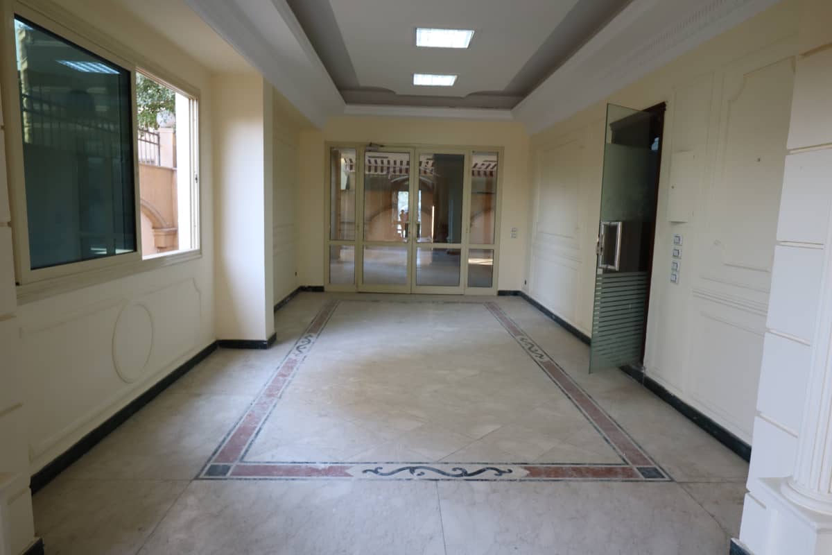 Administrative office for rent | 1100 m² | El Maadi.