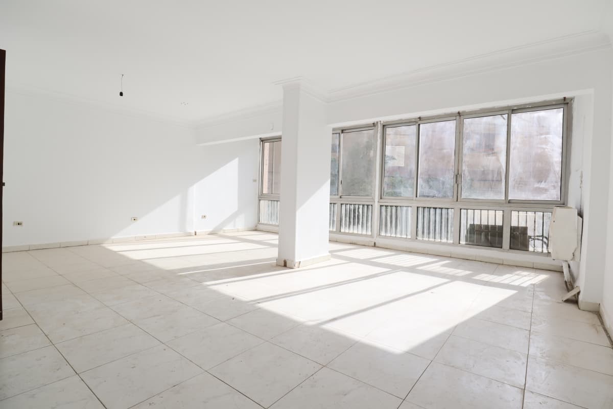 Spacious 3-BR Apartment in Prime Maadi