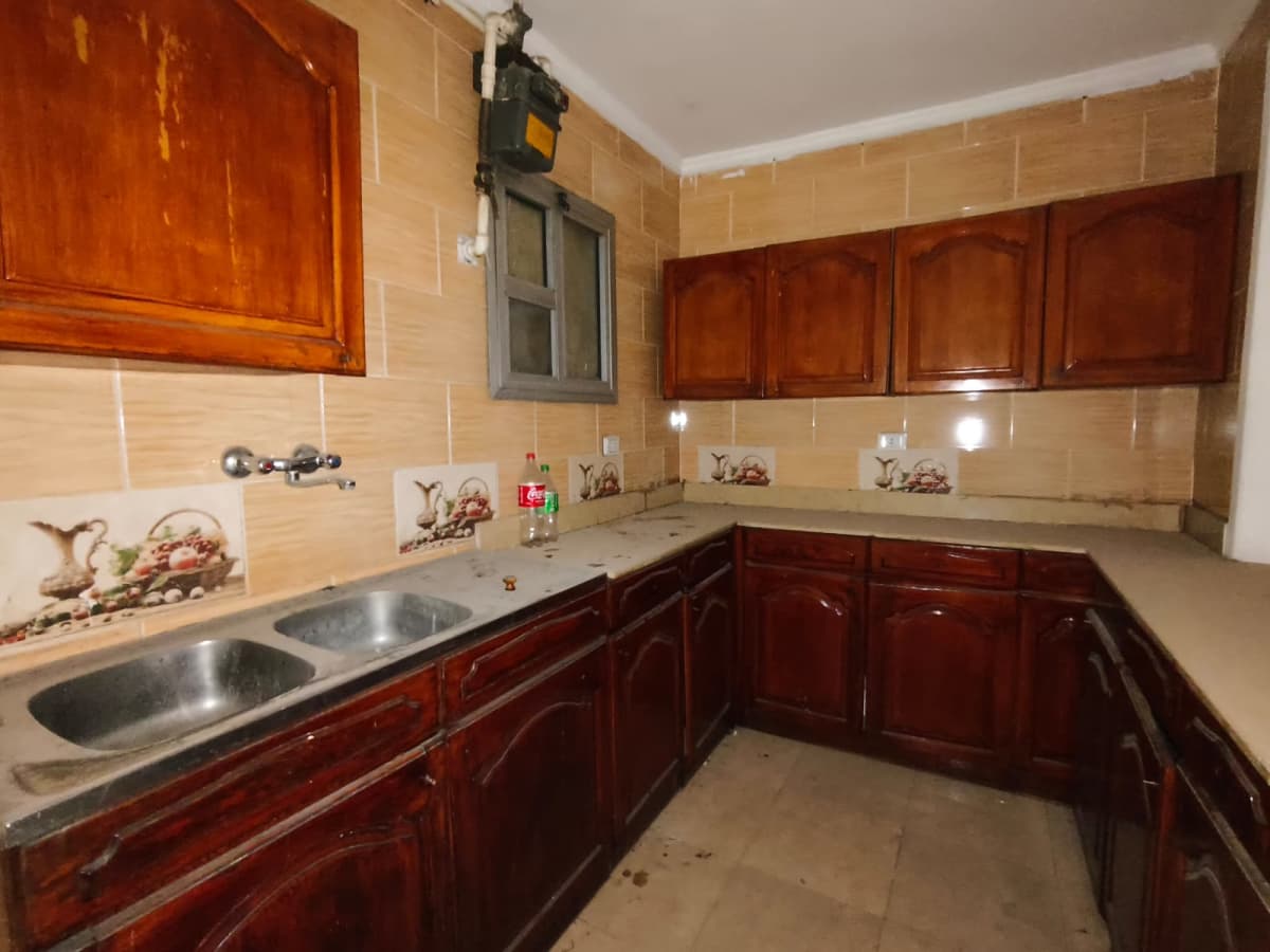 Spacious 3-BR Apartment in Prime Maadi