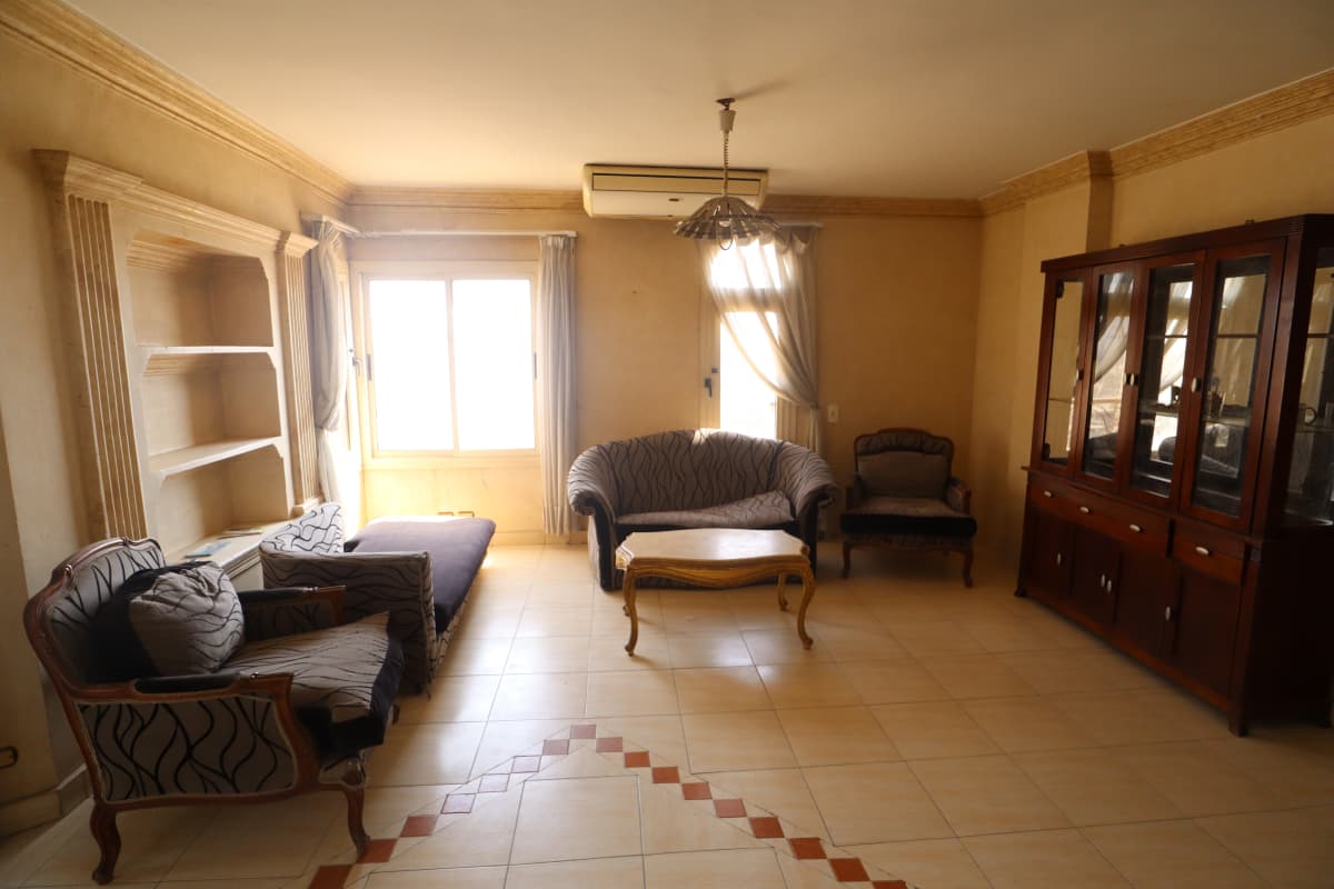 A Homey Furnished Apartment In A Prime Maadi Location.