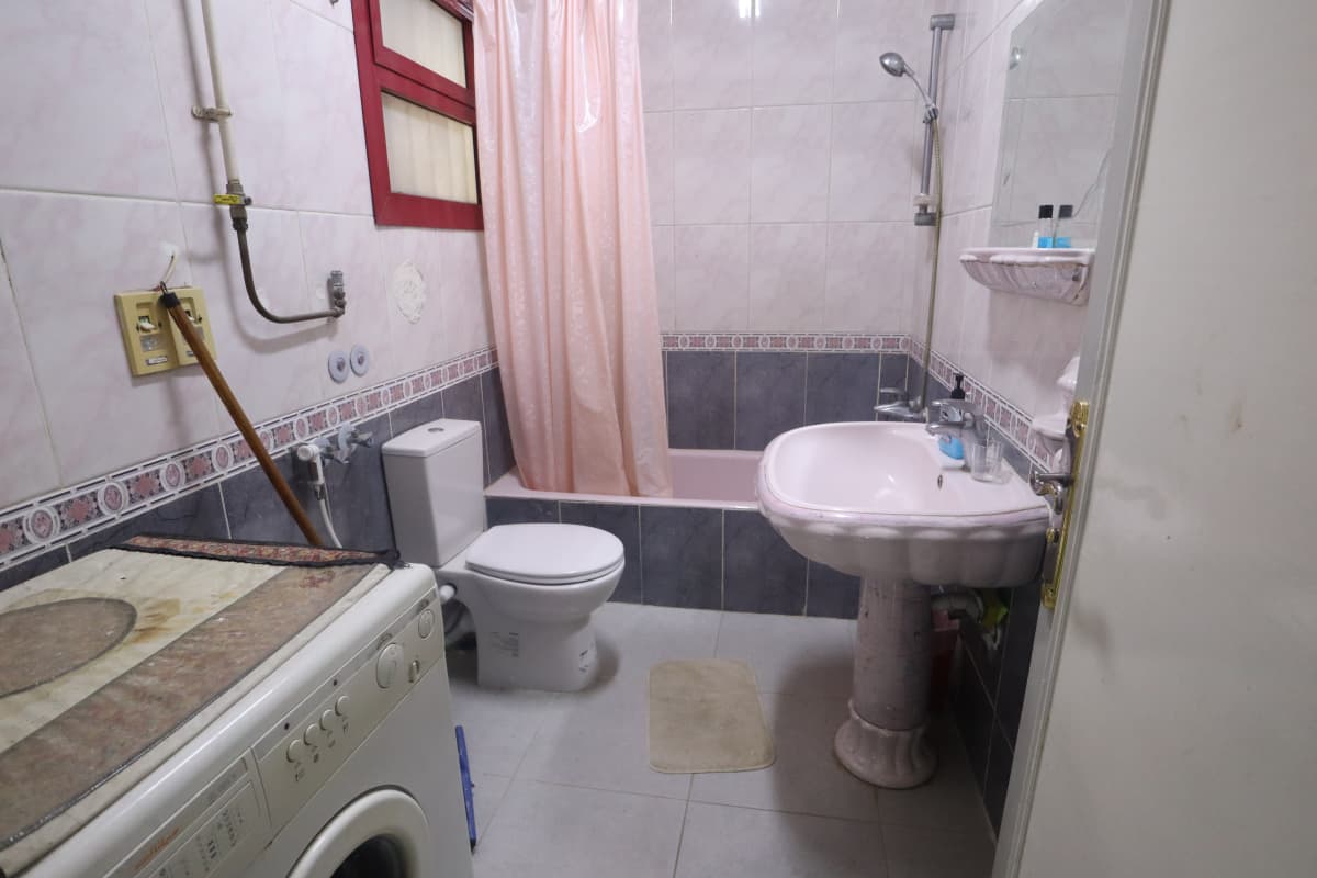 Spacious 160 M2 Apartment with Private Balcony in Degla Maadi