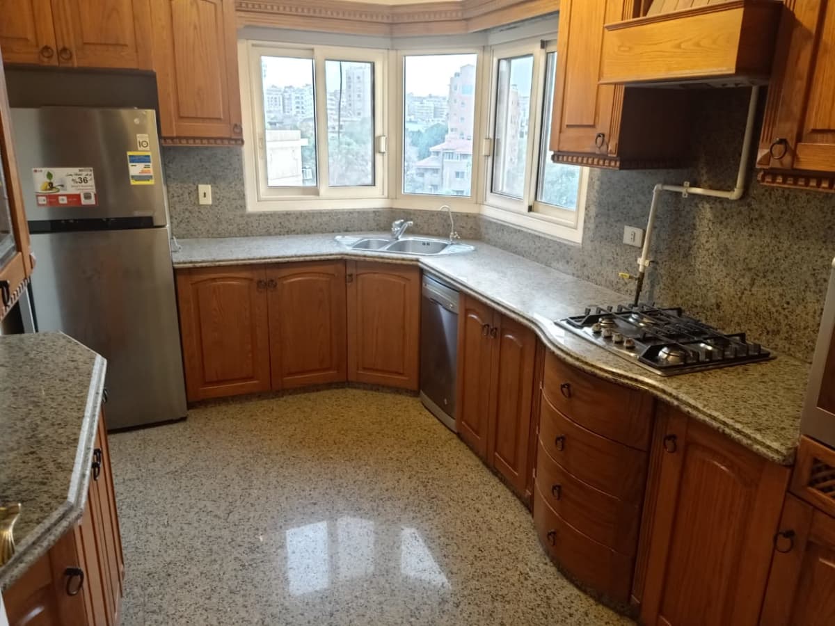 Furnished 4-bedrooms Apartment In Maadi Degla 