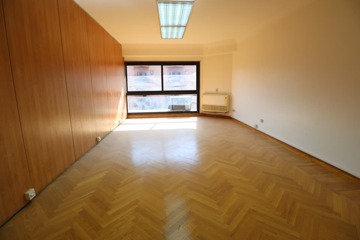 Administrative Office For Rent| 275m² | Sarayat . 