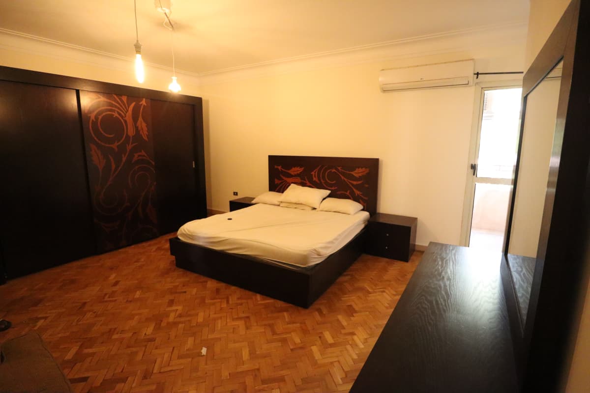Cozy & Spacious 2-BR Apartment in Degla Maadi