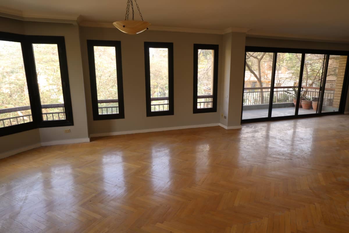 Spacious 4BR Apartment in Degla Maadi - 350 M2