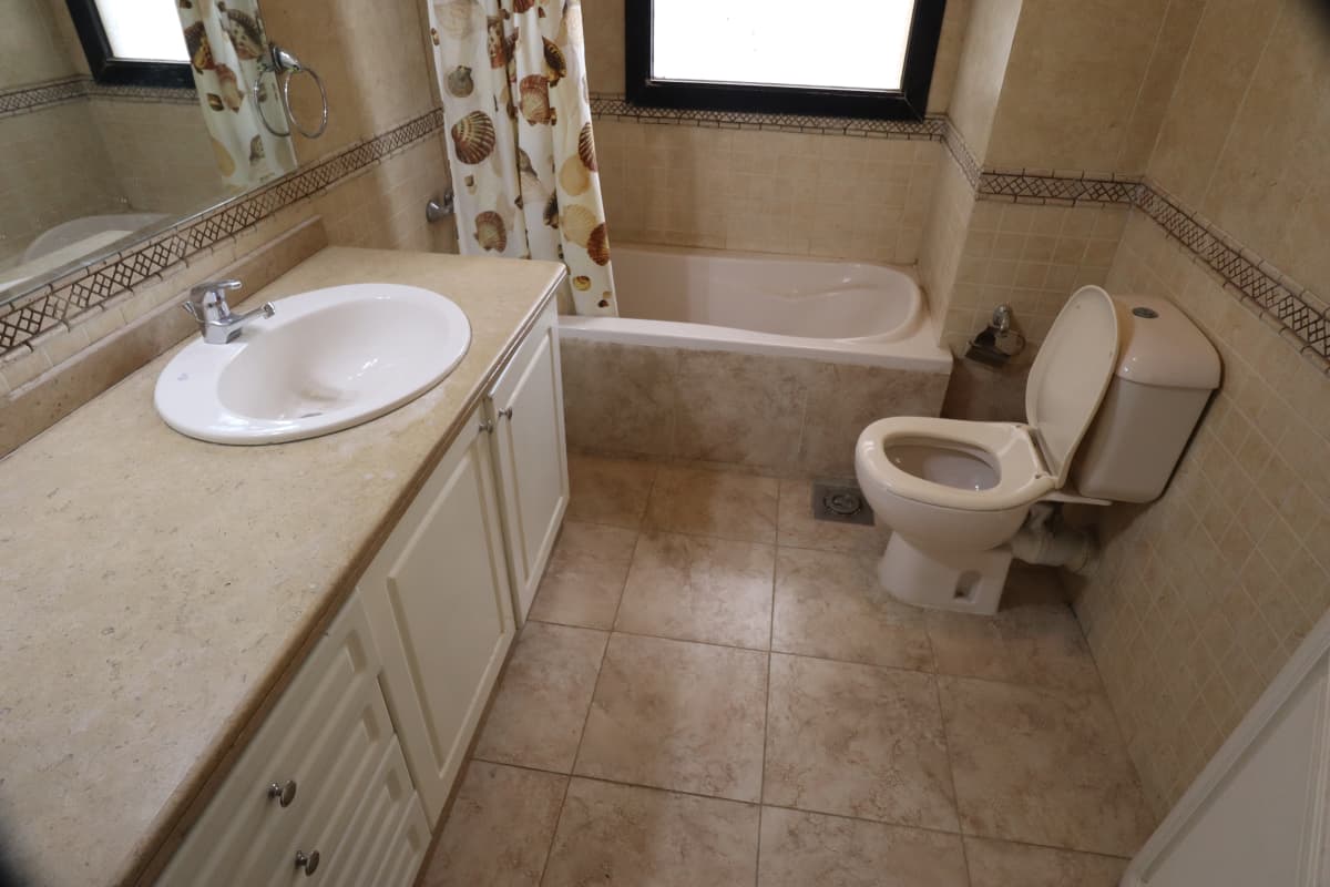 Spacious 4BR Apartment in Degla Maadi - 350 M2