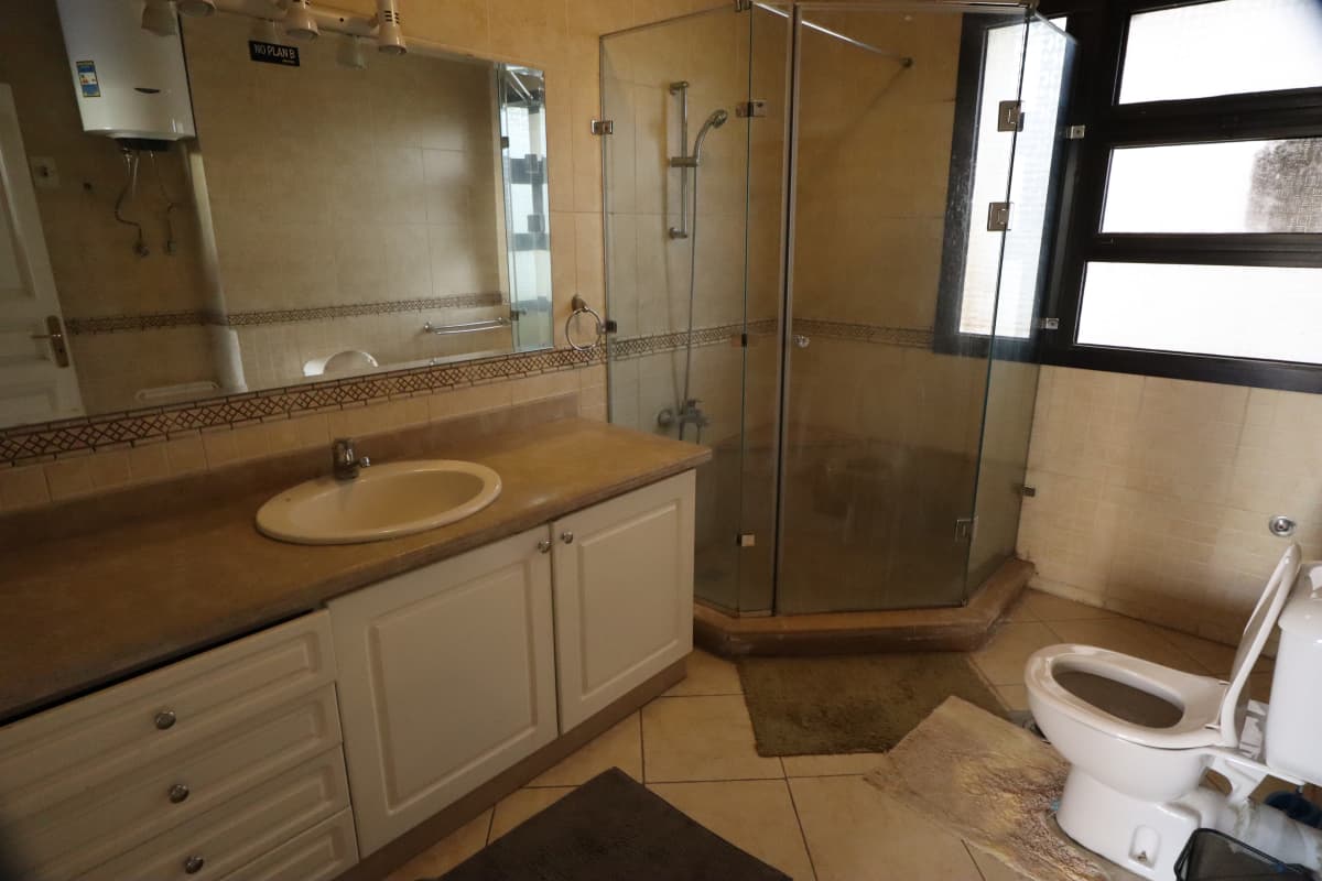 Spacious 4BR Apartment in Degla Maadi - 350 M2