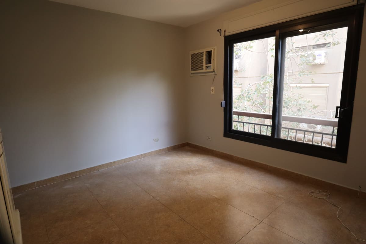 Spacious 4BR Apartment in Degla Maadi - 350 M2