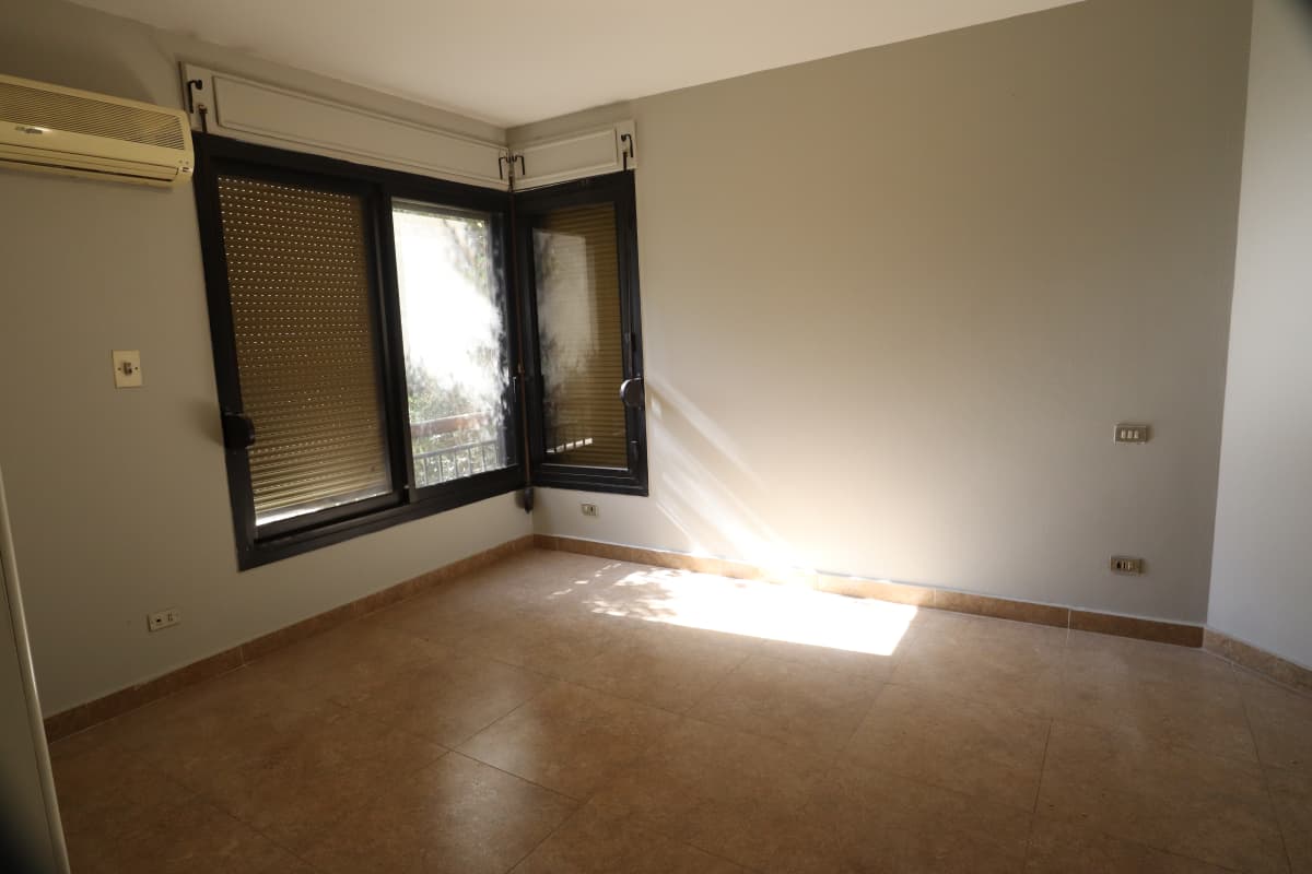Spacious 4BR Apartment in Degla Maadi - 350 M2