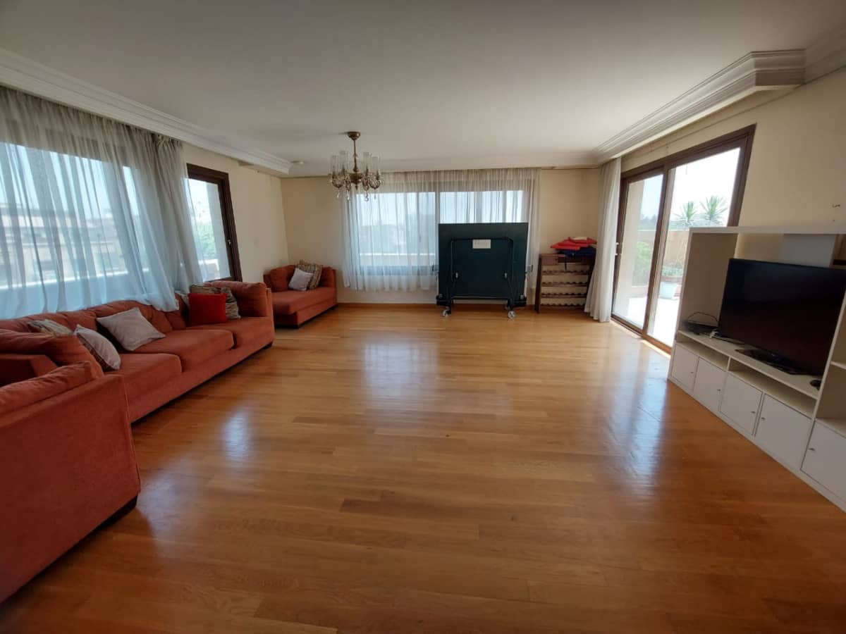4-BR Modern Penthouse with Shared Pool in Maadi