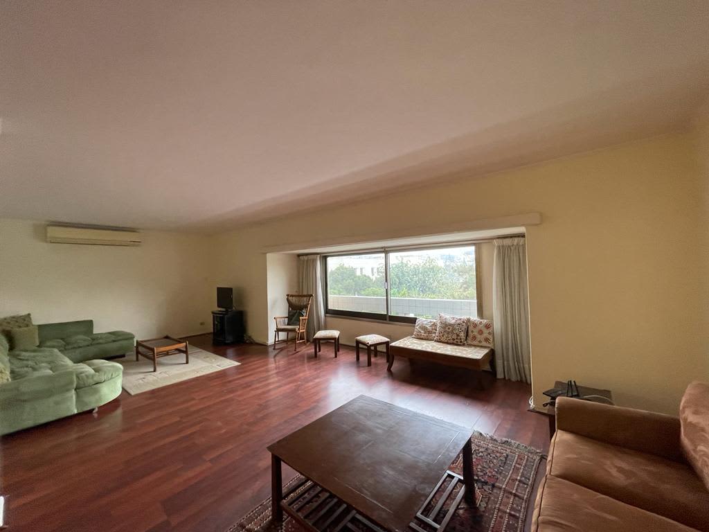 Spacious 3-BR Apartment in Degla Maadi - 200 M2