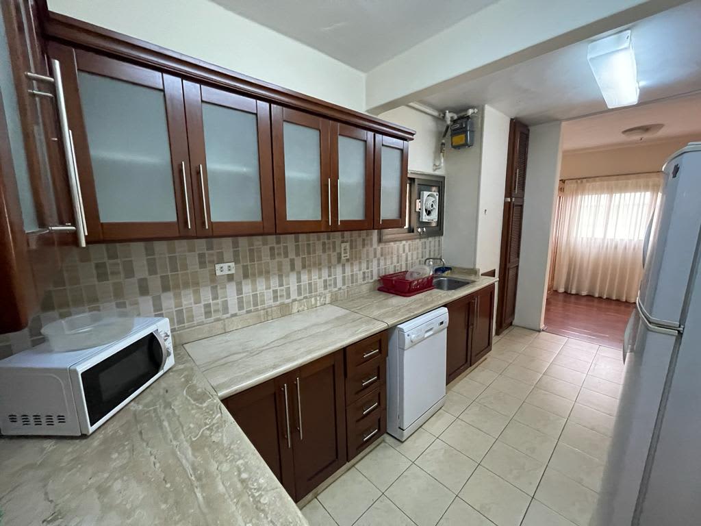 Spacious 3-BR Apartment in Degla Maadi - 200 M2